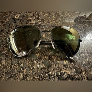 Ray-Ban Black Aviator Sunglasses